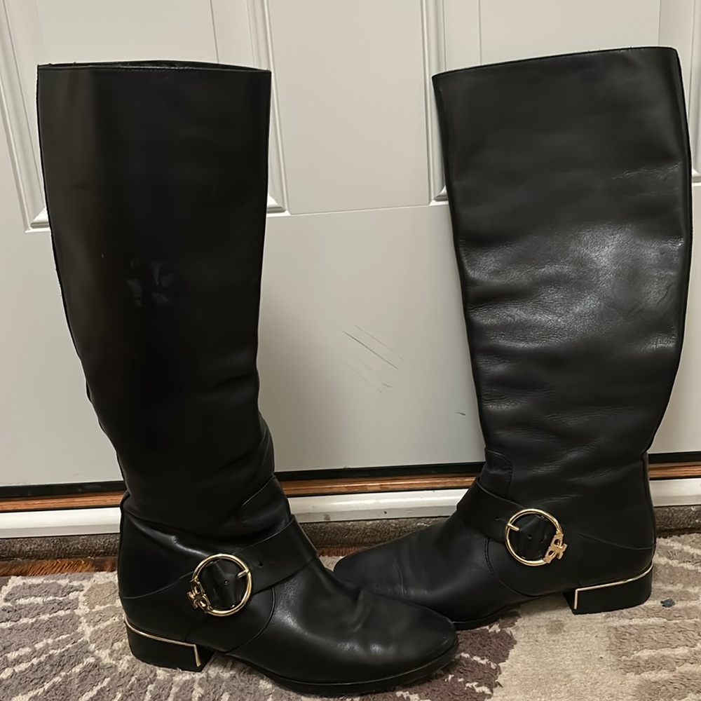 Tory Burch black boots. EUC.